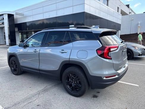 Used 2023 GMC Terrain AT4 AWD/4WD image 3
