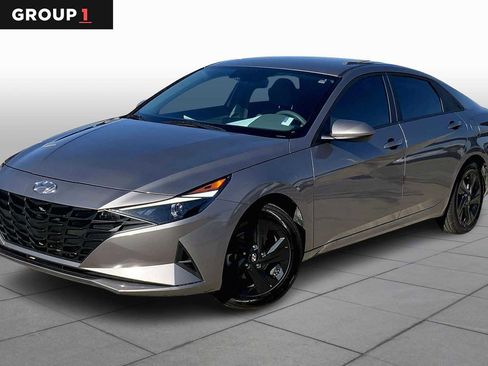 Used 2022 Hyundai Elantra SEL FWD image 1