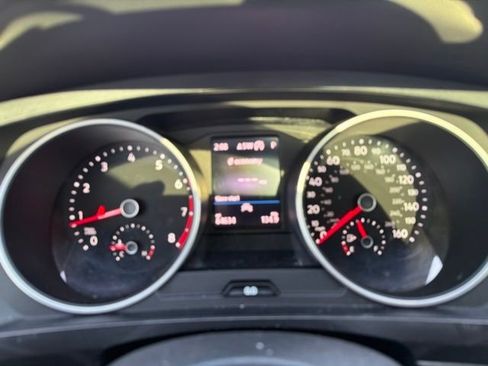 Used 2021 Volkswagen Tiguan SE w/ Panoramic Sunroof Package FWD image 16