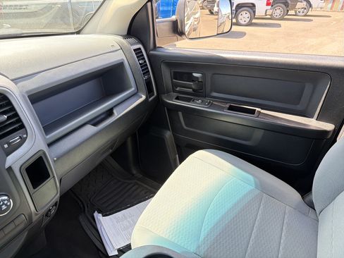 Used 2018 RAM 1500 ST w/ SXT Appearance Group AWD/4WD image 25