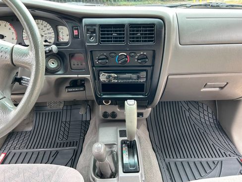 Used 2001 Toyota Tacoma 4x4 Xtracab V6 image 38