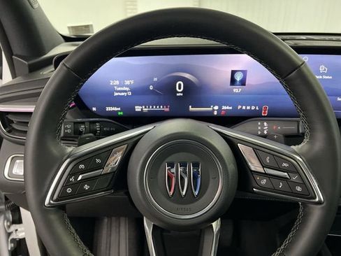 Certified 2025 Buick Enclave Preferred image 11