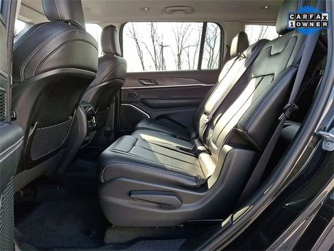 Used 2022 Jeep Grand Cherokee L Limited image 13