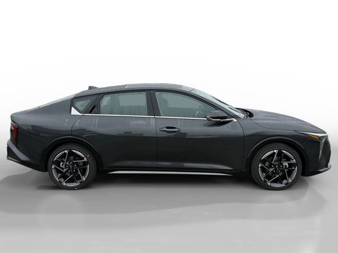 New 2025 Kia K4 GT-Line image 6