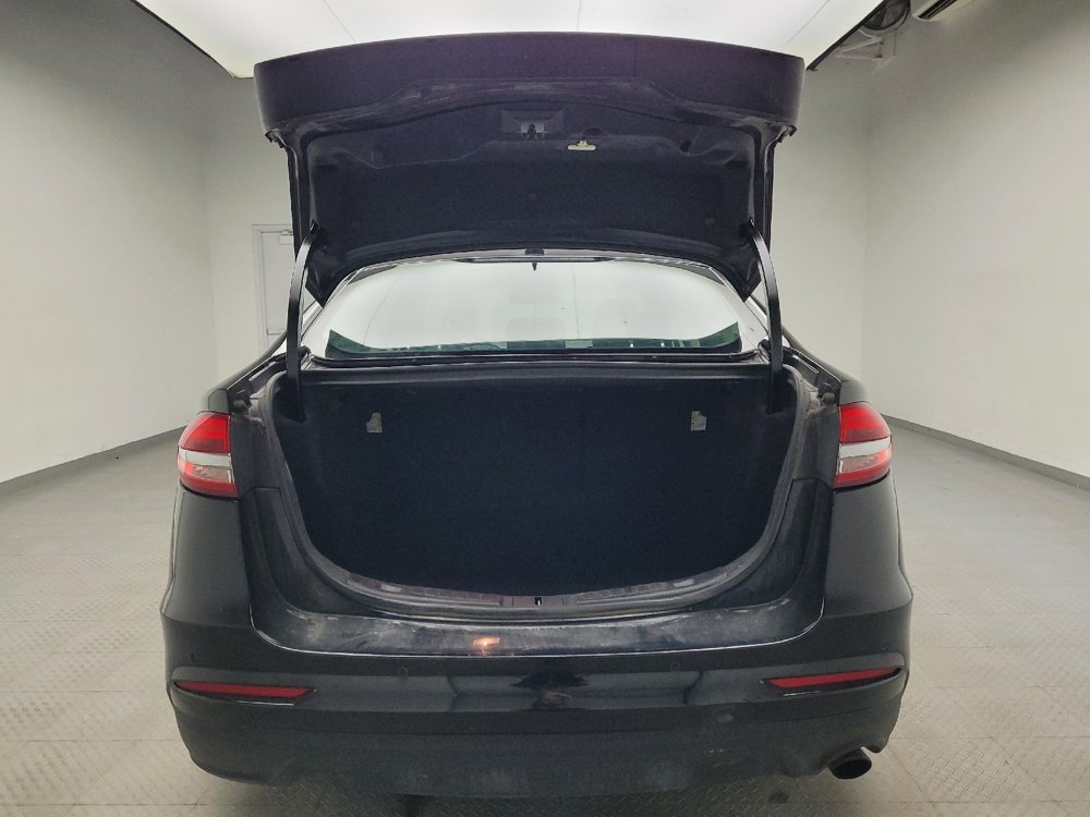 Used 2020 Ford Fusion SE FWD image 29