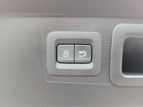 Certified 2025 MAZDA CX-50 AWD 2.5 Hybrid w/ Premium Pkg image 10