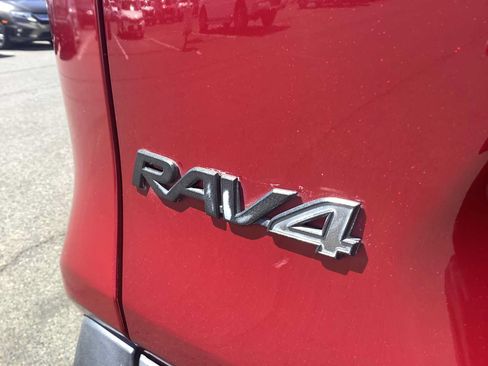 Used 2019 Toyota RAV4 Adventure w/ All Weather Liner Package AWD/4WD image 6