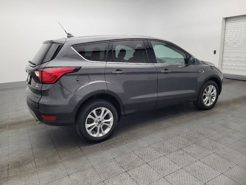 Used 2019 Ford Escape SE image 10