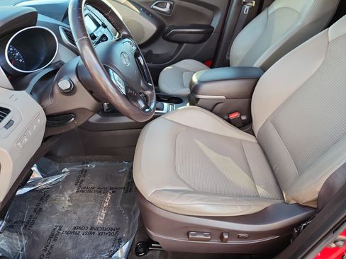 Used 2014 Hyundai Tucson SE image 7