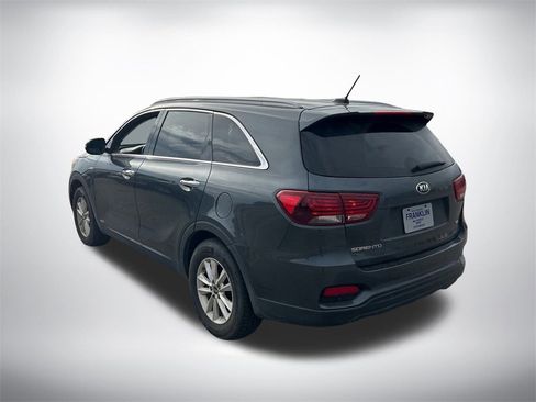 Used 2020 Kia Sorento LX w/ LX I4 Convenience Package image 3