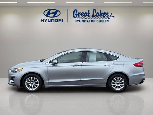 Used 2020 Ford Fusion Titanium image 2