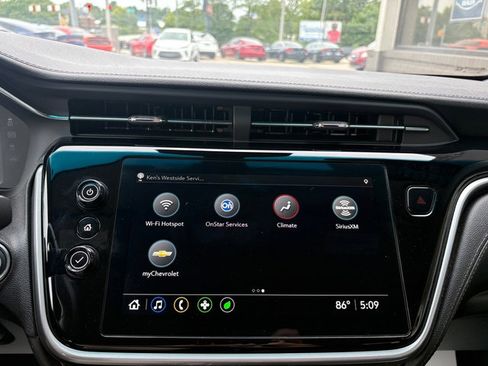 Used 2023 Chevrolet Bolt LT FWD image 28
