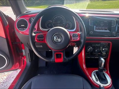 Used 2019 Volkswagen Beetle 2.0T S FWD image 5