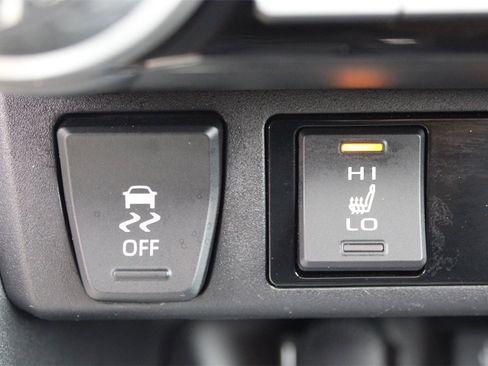 Used 2022 Toyota RAV4 XSE image 25