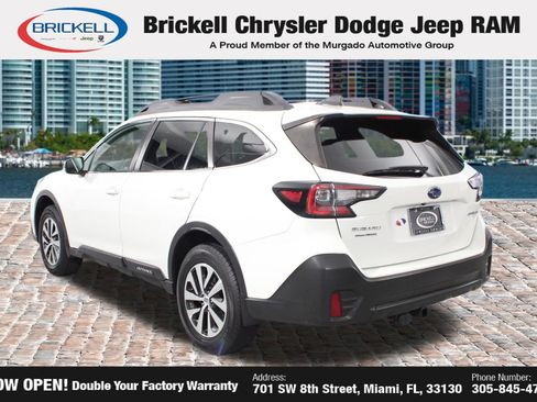 Used 2022 Subaru Outback Premium AWD/4WD image 3