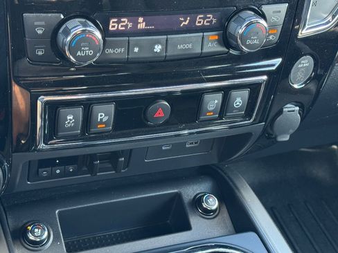 Used 2021 Nissan Titan Platinum Reserve w/ Moonroof Package image 18