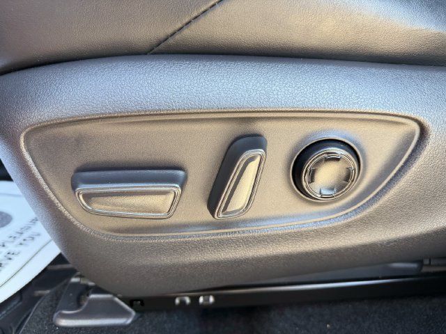Used 2021 Toyota Venza Limited AWD/4WD image 26