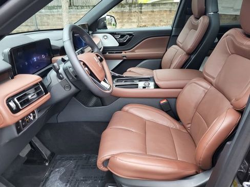 New 2026 Lincoln Aviator Reserve image 13