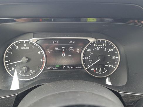 Used 2024 Nissan Pathfinder SL w/ Black Appearance Package AWD/4WD image 15