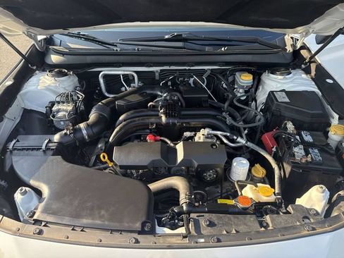 Used 2017 Subaru Outback 2.5i Limited AWD/4WD image 25