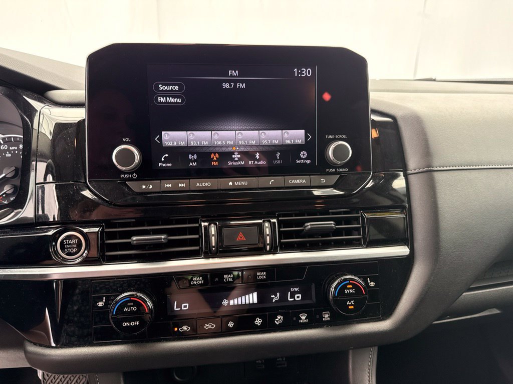 Used 2024 Nissan Pathfinder SV AWD/4WD image 22