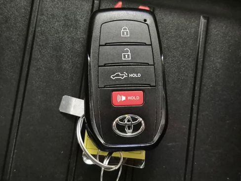 Used 2025 Toyota Tundra Platinum image 28