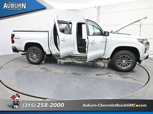 Certified 2024 Chevrolet Colorado LT w/ LT Convenience Package II image 38