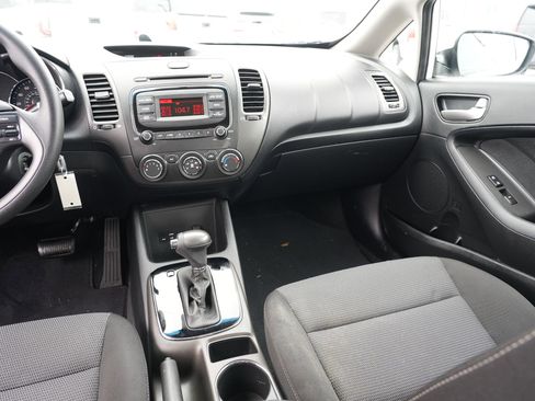 Used 2018 Kia Forte LX image 21