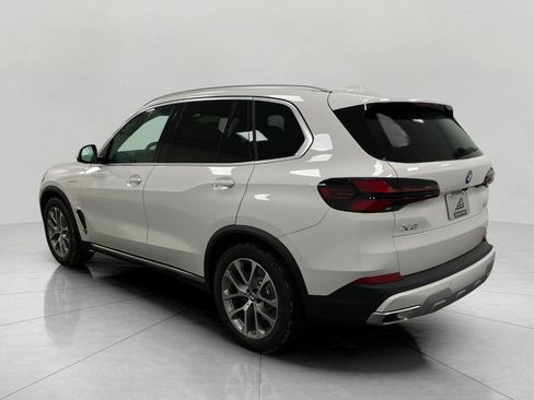 New 2026 BMW X5 xDrive50e image 9