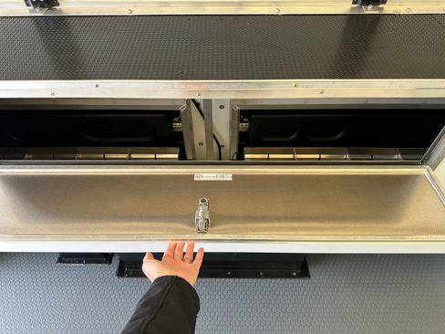 Used 2026 Ford E-350 and Econoline 350 Super Duty w/ Interior Upgrade Package image 9