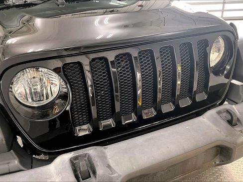 Used 2019 Jeep Wrangler Unlimited Sport S image 29