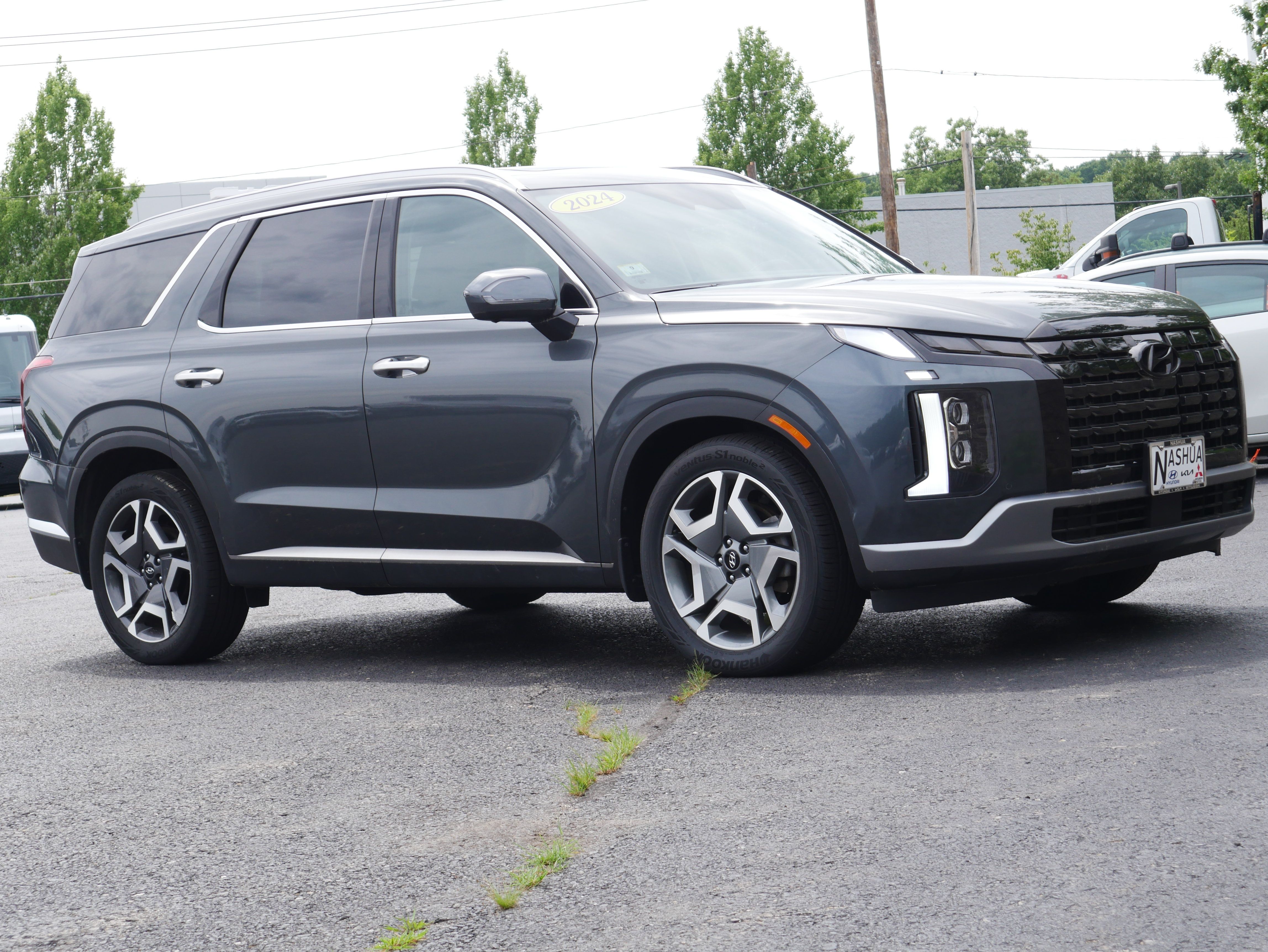 Used 2024 Hyundai Palisade Limited AWD/4WD image 11
