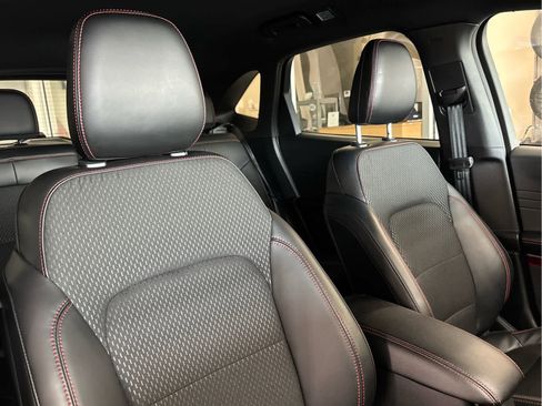 New 2025 Ford Escape ST-Line w/ Tech Pack #1 image 31