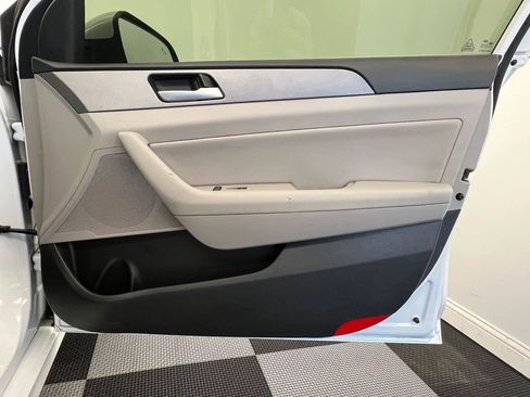 Used 2018 Hyundai Sonata SEL image 11