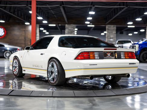 Used 1989 Chevrolet Camaro IROC-Z image 13