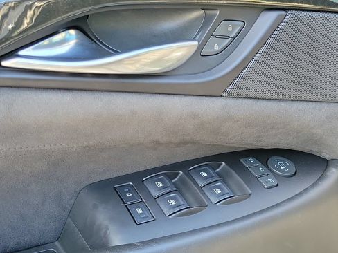 Used 2019 Cadillac Escalade ESV Platinum RWD image 26