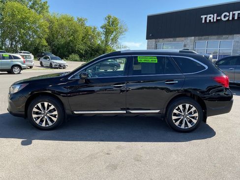 Used 2019 Subaru Outback 3.6R Touring w/ Popular Package #3A AWD/4WD image 3
