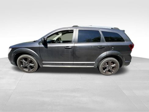 Used 2020 Dodge Journey Crossroad FWD image 2