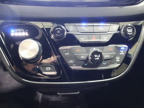 New 2026 Chrysler Voyager LX image 21