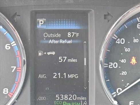 Used 2017 Toyota RAV4 Limited FWD image 10