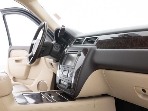 Used 2013 GMC Sierra 2500 Denali w/ Suspension Package, Off-Road image 31