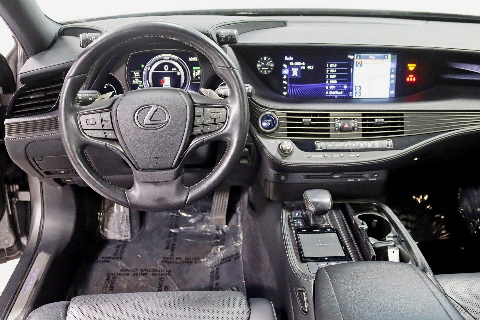 Used 2018 Lexus LS 500h AWD w/ Accessory Package (Z2) image 16