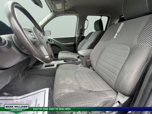Used 2019 Nissan Frontier PRO-4X image 14