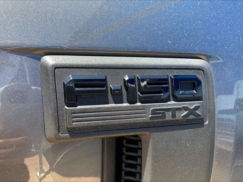 Used 2022 Ford F150 XL w/ STX Black Appearance Package AWD/4WD image 10