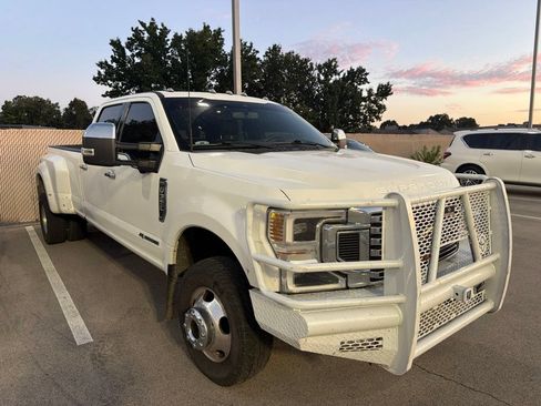 Used 2022 Ford F350 King Ranch w/ King Ranch Ultimate Package AWD/4WD image 3