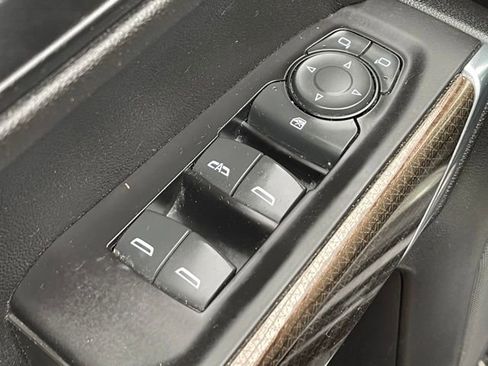 Used 2021 Chevrolet Silverado 1500 LT image 14