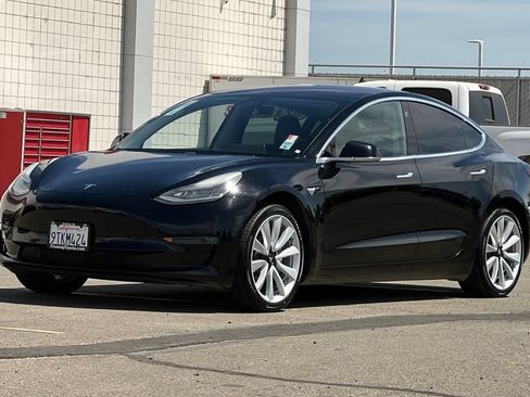 Used 2018 Tesla Model 3 Mid Range RWD image 10