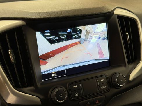 Used 2024 GMC Terrain SLT AWD/4WD image 25