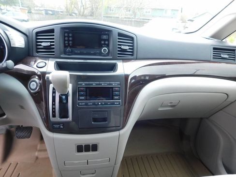 Used 2011 Nissan Quest SV image 9