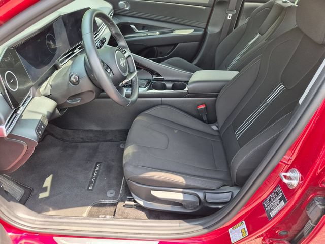 Used 2024 Hyundai Elantra SEL w/ Convenience Package FWD image 16